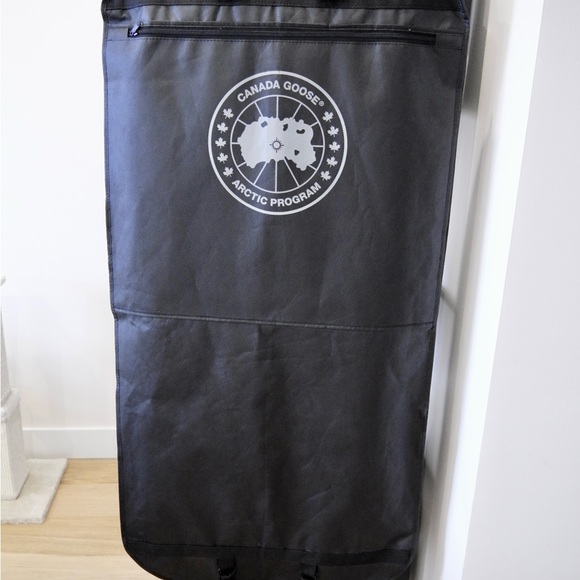 Men's Canada Goose Crew Trench Jacket with Removable Hood (Large) - Picture 11 of 11